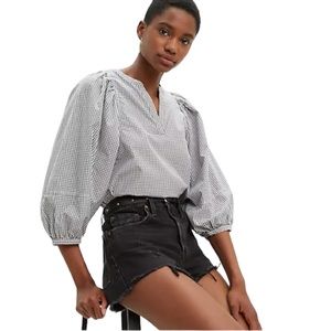 Levi’s 501 High Rise Cutoff Raw Hem Jean Shorts